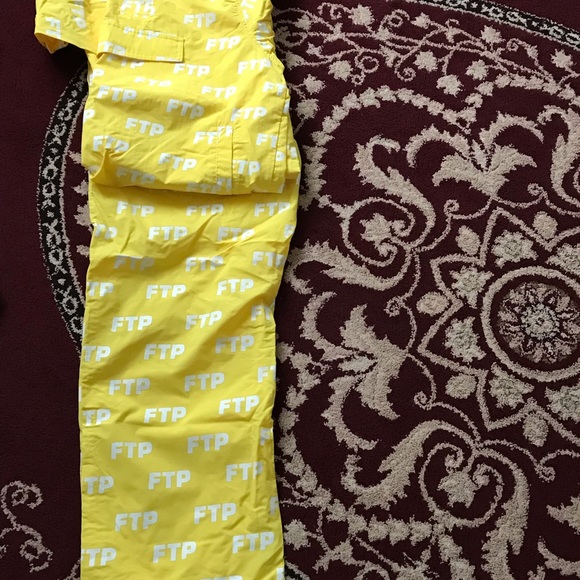 BRAND NEW FTP TRACK PANTS SIZE XL + JACKET SIZE L - Picture 2 of 8